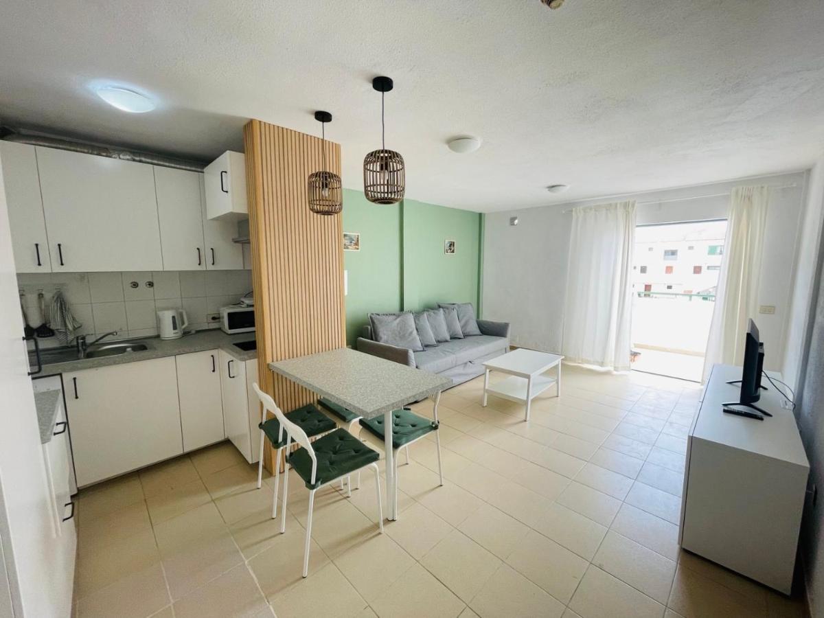 Alondras Park Mialsoma Apartment Arona  Kültér fotó