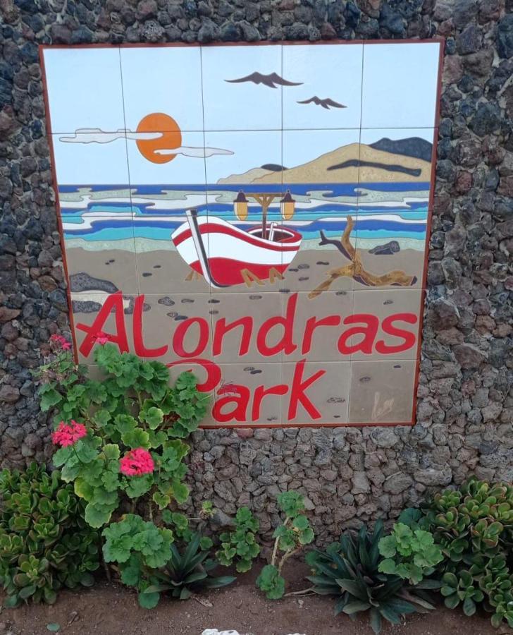 Alondras Park Mialsoma Apartment Arona  Kültér fotó